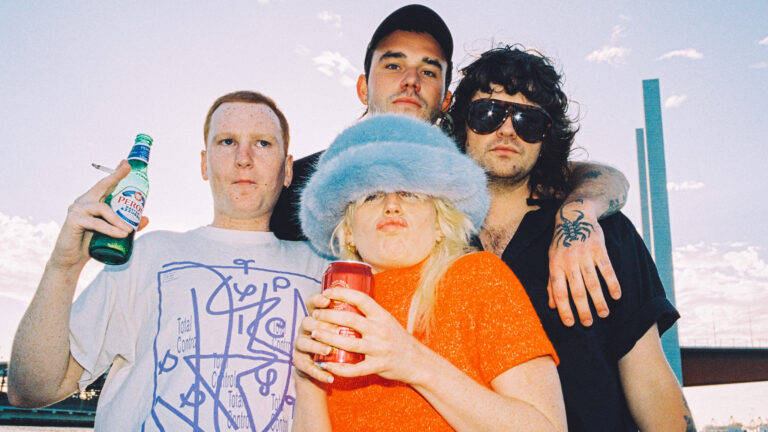 Amyl and the Sniffers Photo