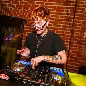 jilly.fm_-300x300.jpeg
